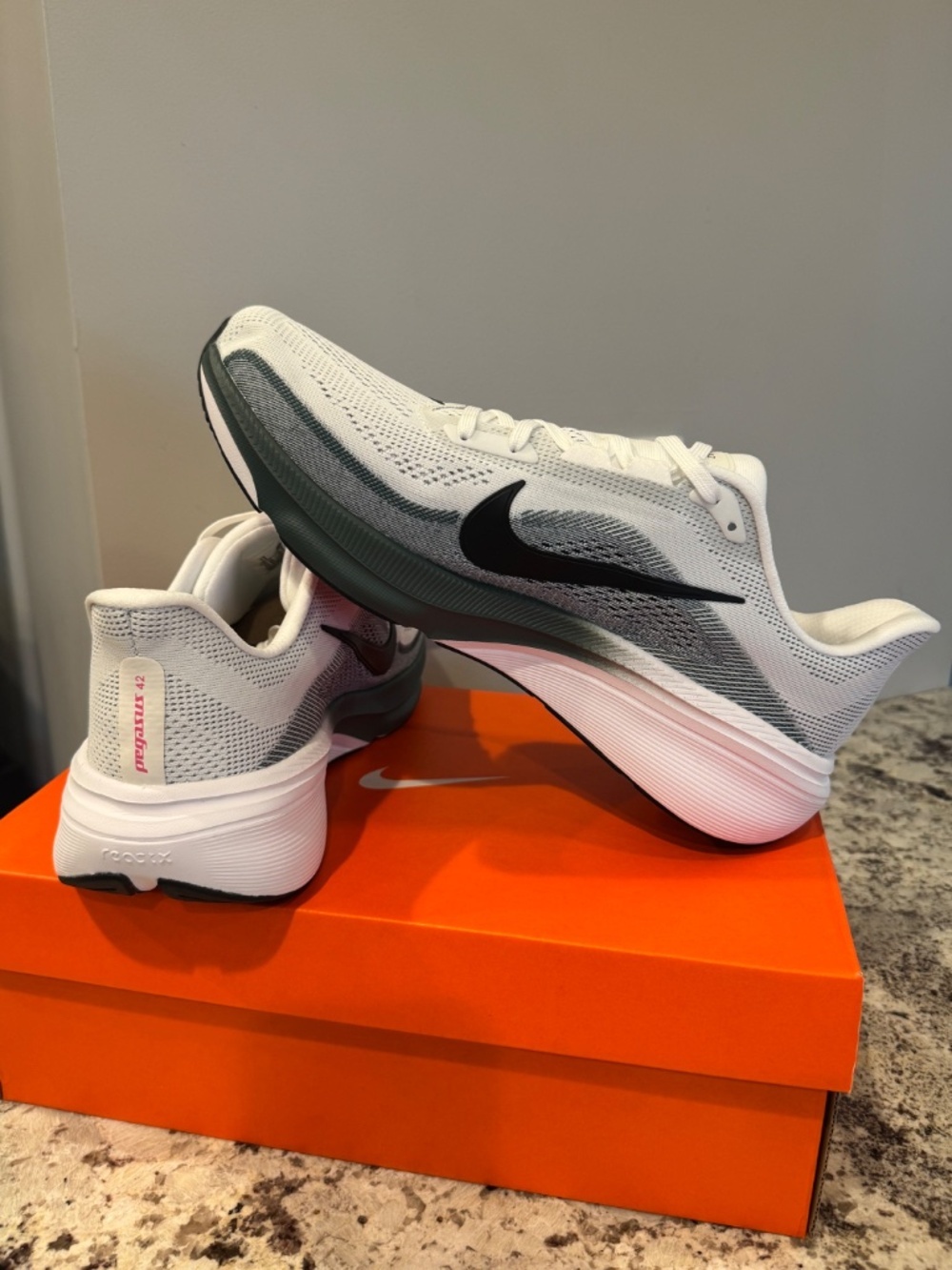 Men’s Nike Pegasus 42 - Picture 2 of 5